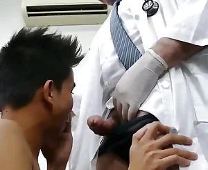 Soles kittled Nippon twunk barebacked by physician after examination